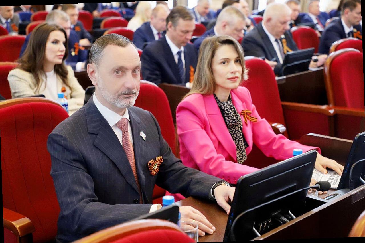 Виктор Тепляков участвовал в заседании краевого парламента