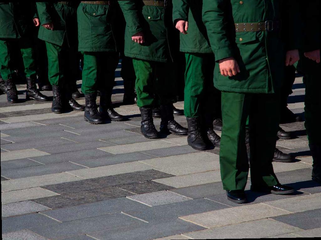 Участники Специальной военной операции могут быть освобождены от уплаты налогов на землю и транспорт. Минфин России и Федеральная налоговая служба предложили изменения в Налоговый кодекс, чтобы предоставить льготы военнослужащим, участвовавшим в СВО.