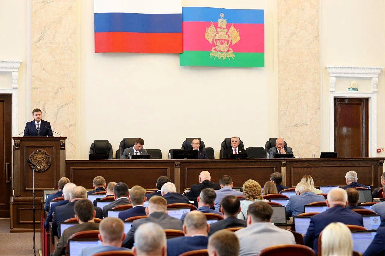«Виктор Тепляков принял участие в работе краевой Думы»