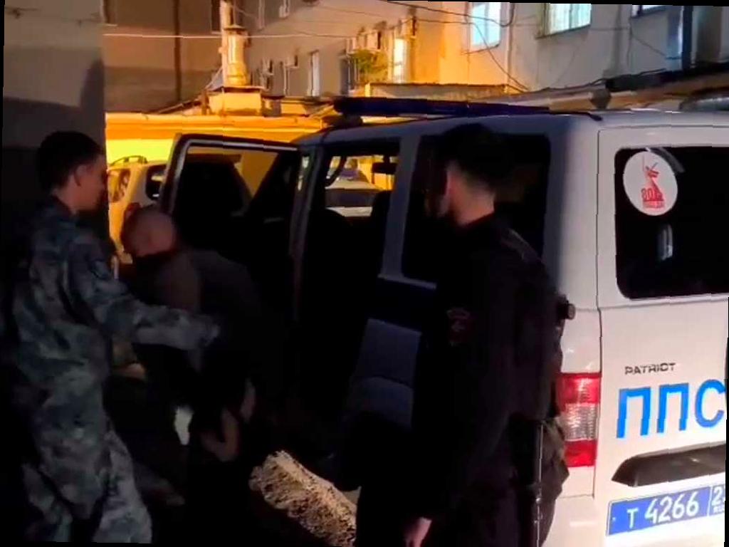 Подозреваемый в Сочи пытался скрыться от полиции, пройдя по реке
