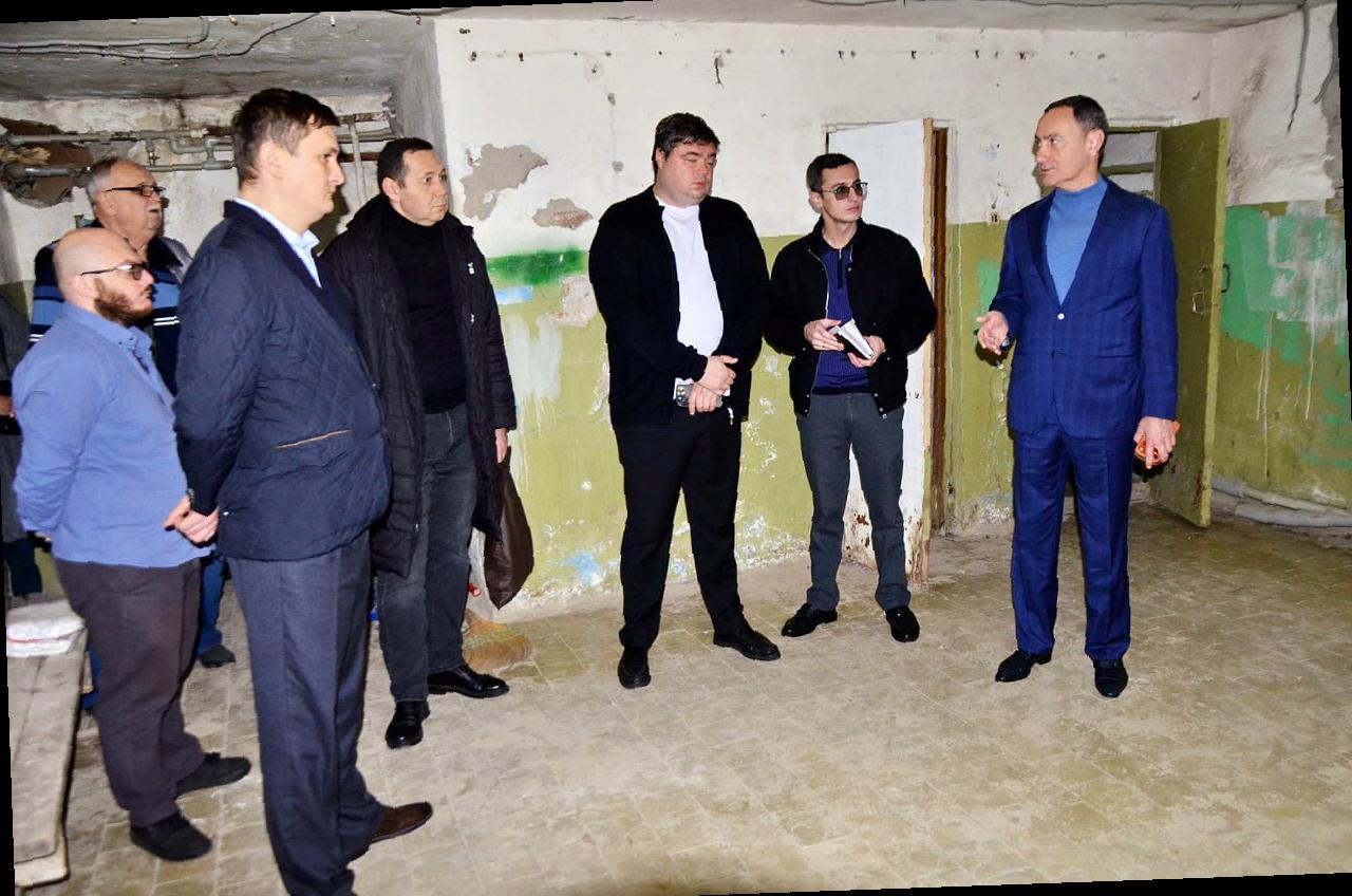 «Виктор Тепляков осмотрел убежища на улице Гагарина в Сочи»
