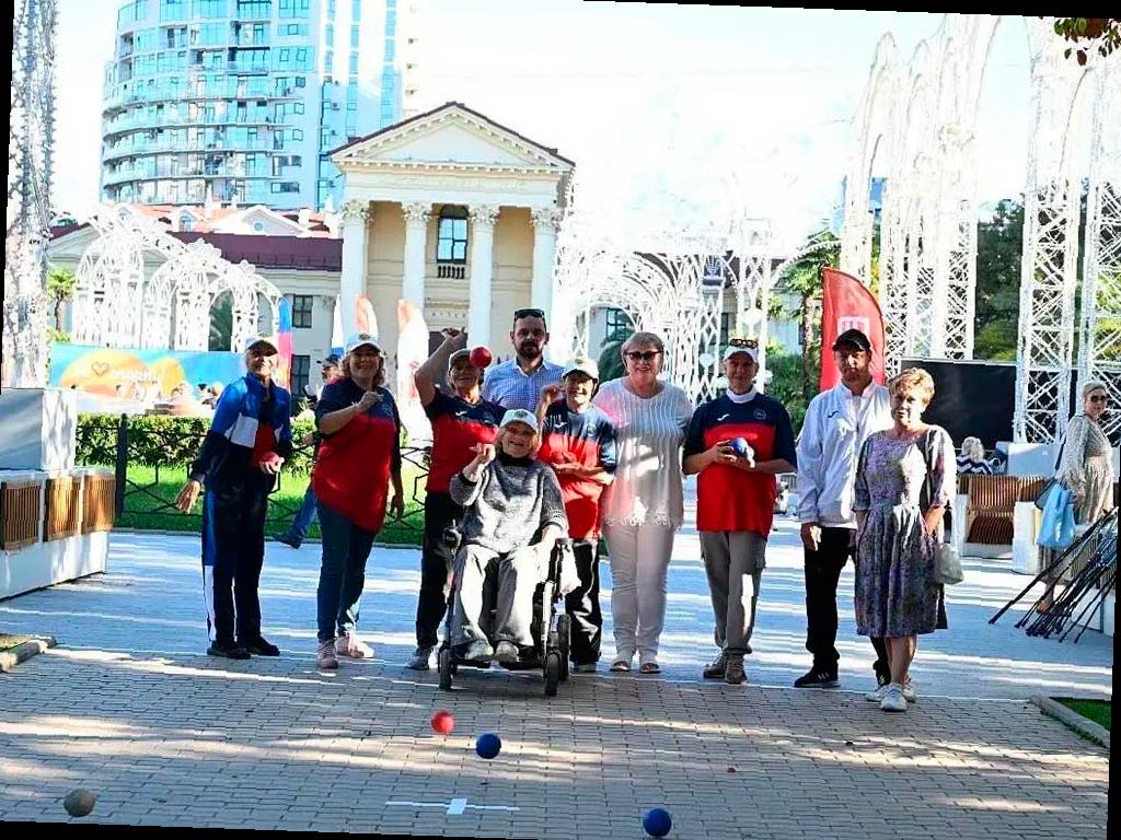 В 2025 году в Сочи на социальные выплаты было направлено около 90 миллионов рублей. Это стало возможным благодаря увеличению бюджета на 11% по сравнению с предыдущим годом.