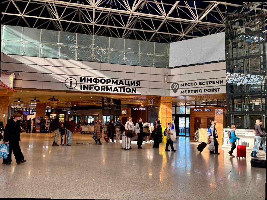 Аэропорт в Сочи остановил работу из-за ограничений безопасности