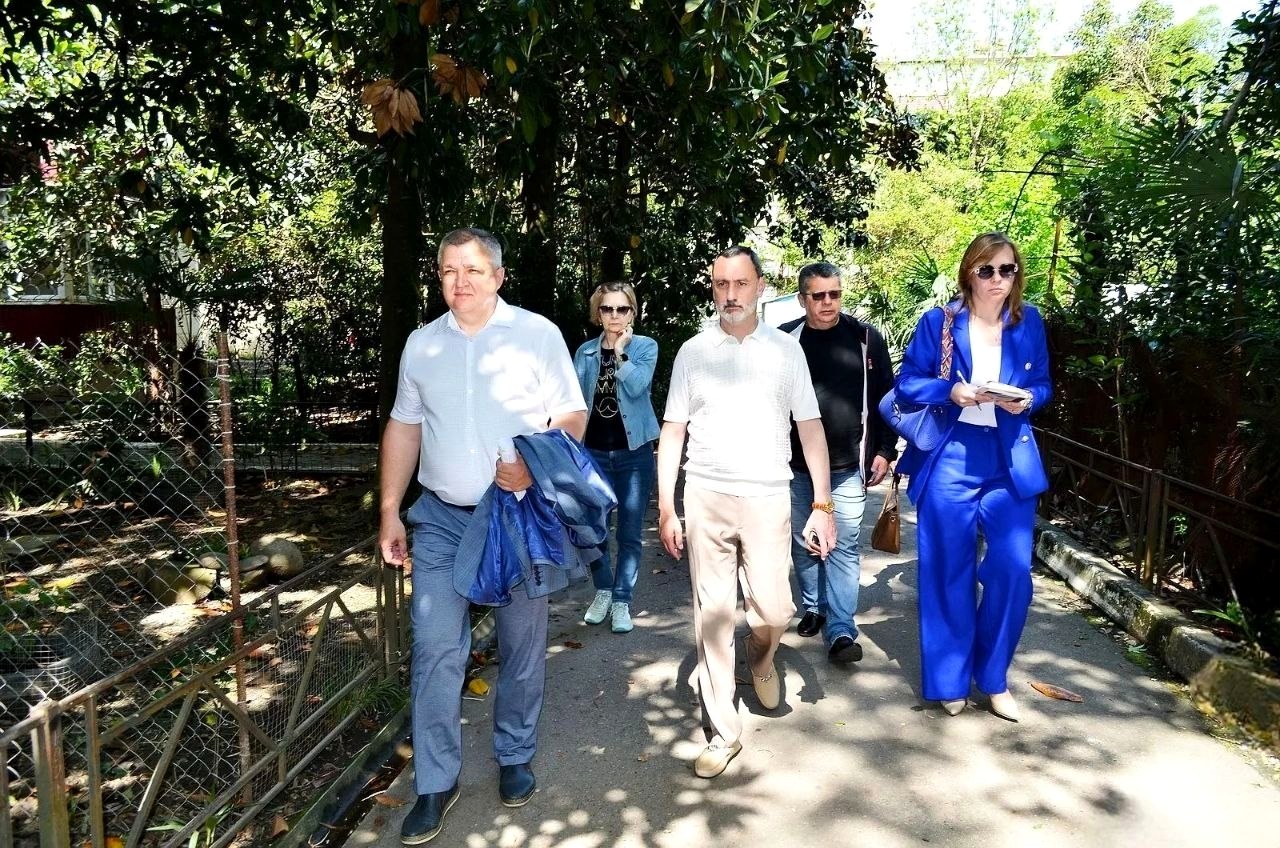 Депутат ЗСК Виктор Тепляков посетил микрорайон Гагаринский в Сочи
