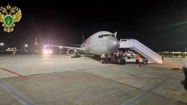 Экстренная посадка Boeing в Сочи: пассажиры отправлены в Архангельск