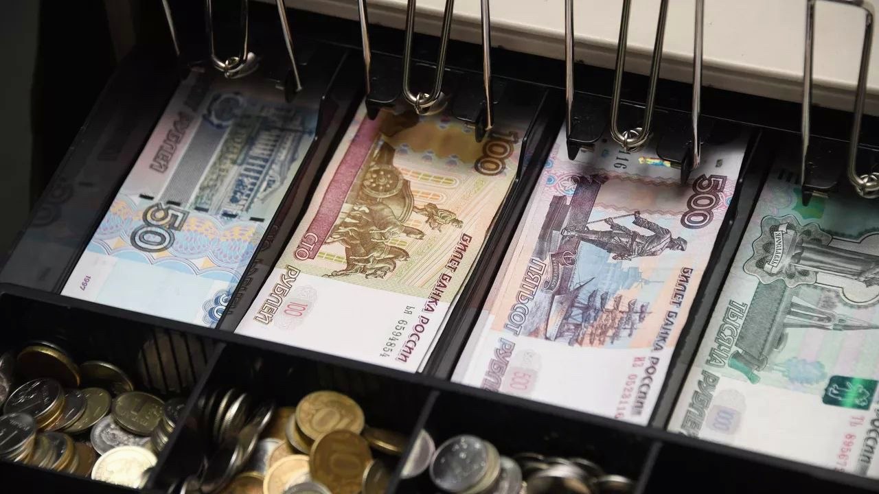 Ужесточение контроля за операциями с крупными наличными в России