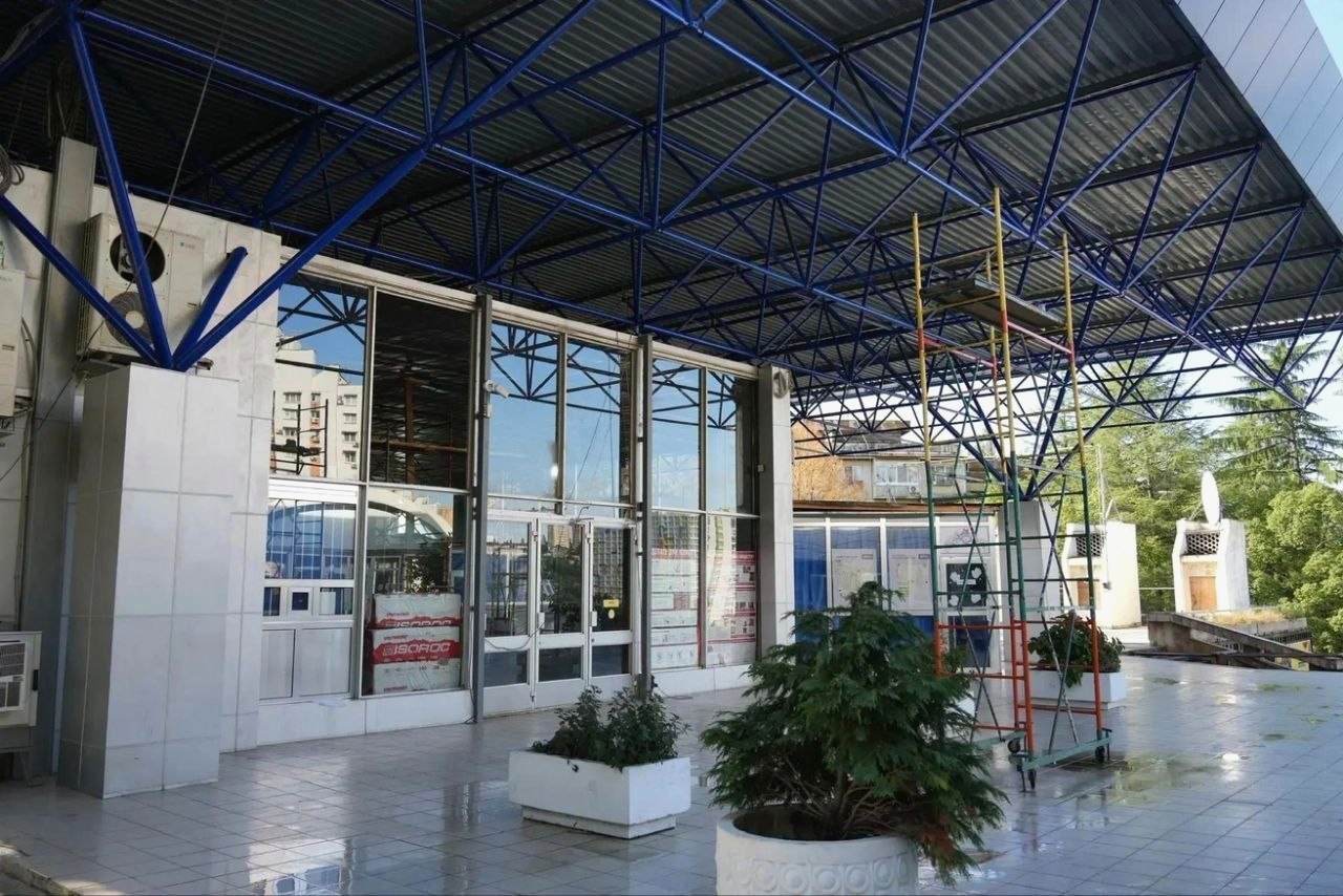 Обновление кровли в центре культуры и кино «Сочи» проходит без закрытия кинозалов